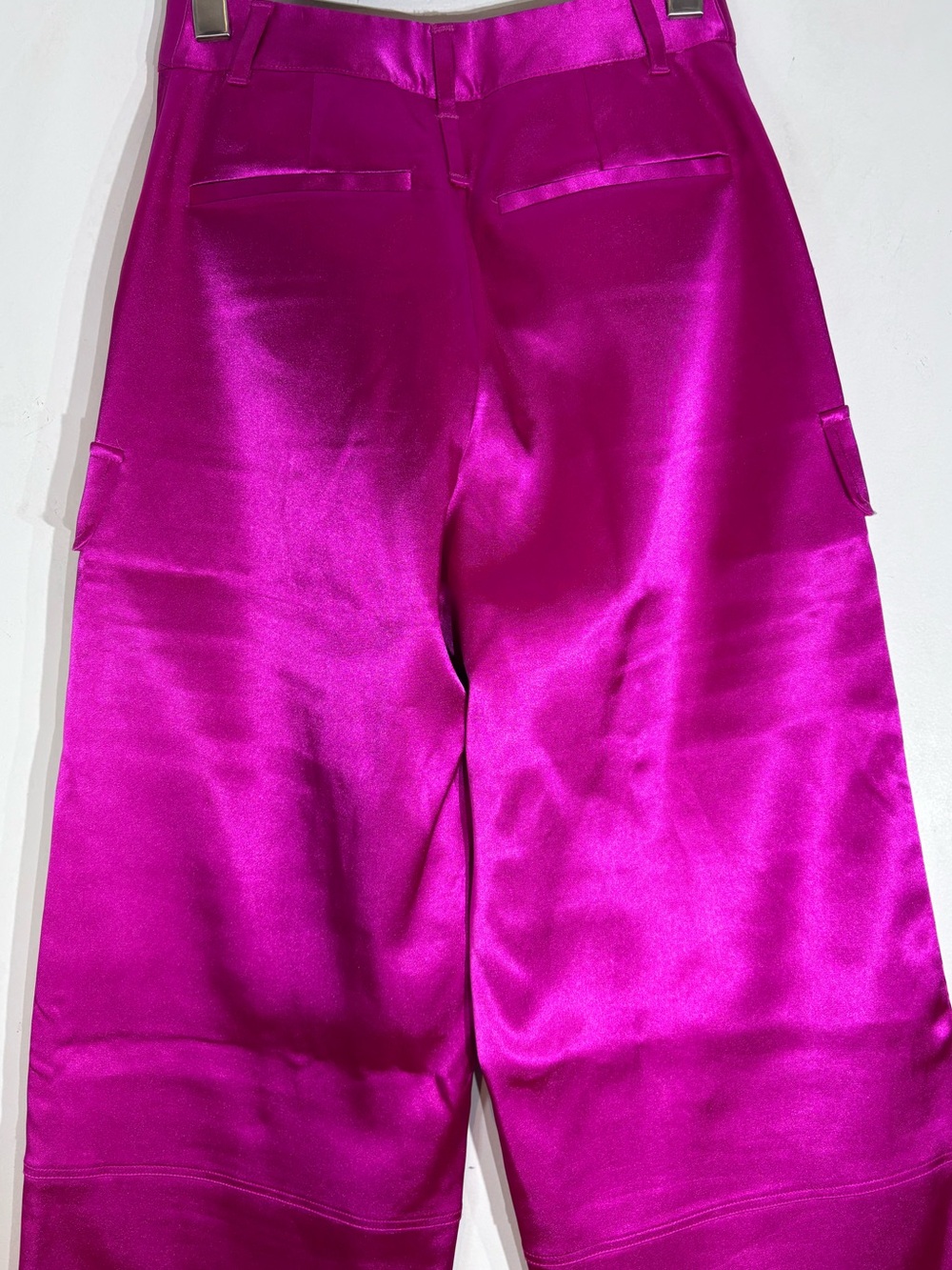 FRAME Relaxed Straight Satin Cargo Pants Magenta Pink Wide Leg Size 0 NWOT - Picture 8 of 13